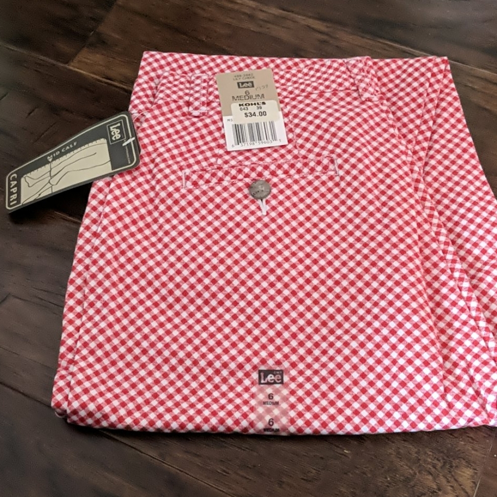 NWT Lee Gingham Check Capris